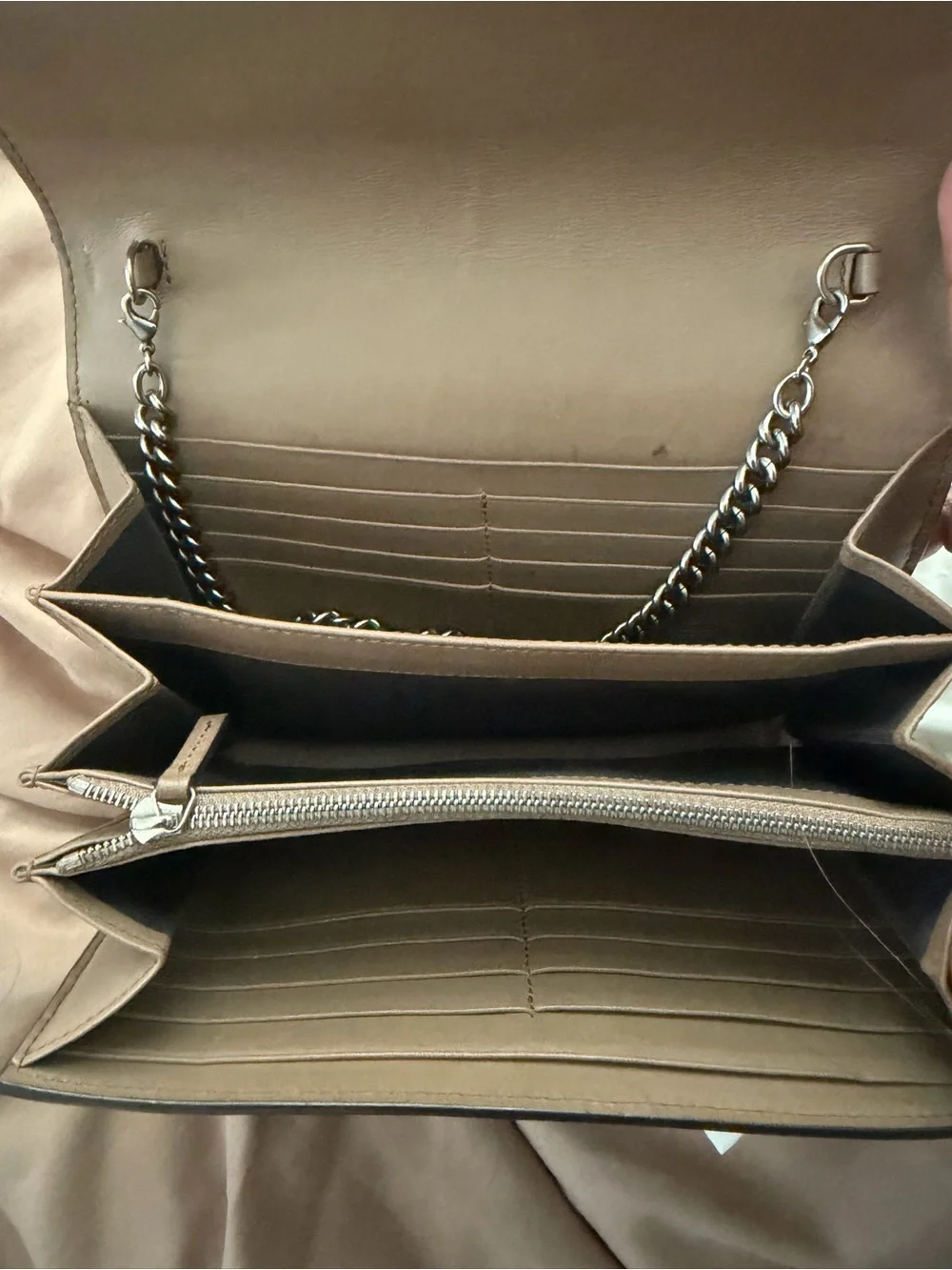 Gucci silhouette professionally pairing